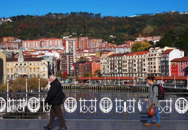 La ría de Bilbao desde el Puente del Arenal | Foto: David Fernández