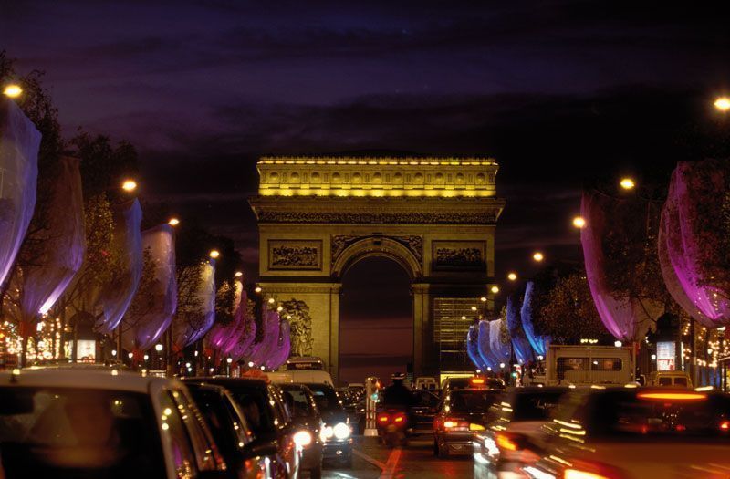 Campos Elíseos y Arco del Triunfo | Foto: París Turismo