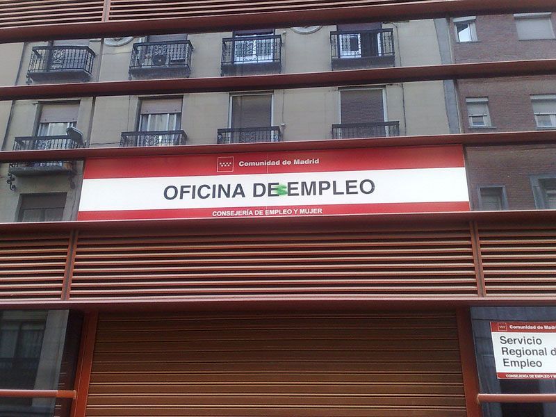 Fachada de una oficina del paro