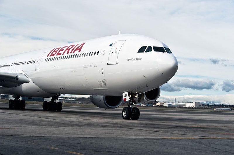 Avión A340-600 de Iberia con la nueva marca | Foto: Iberia