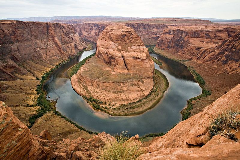 Meandro en forma de herradura del Gran Cañón del Colorado, cerca de la ciudad de Page, en Arizona | Foto: Luca Galuzzi para Wikipedia