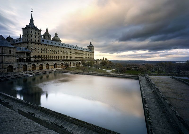 El Monasterio de San Lorenzo de El Escorial, visto en un atardecer | Foto: Turismo de Madrid