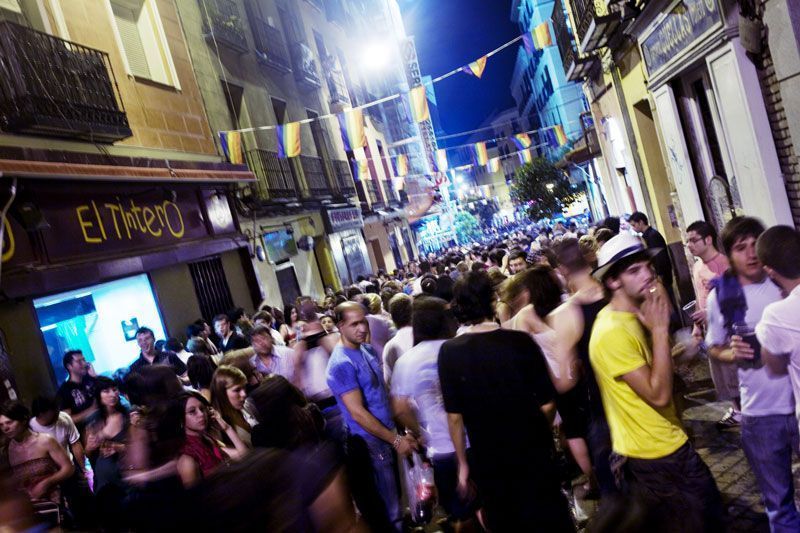 Calle de Madrid durante la celebración de las fiestas del Orgullo Gay | Foto: Turismo Comunidad de Madrid