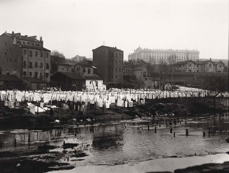 Lavaderos del río Manzanares al principio del siglo XX | Foto: Alfonso Lavaderos del río Manzanares al principio del siglo XX | Foto: Alfonso