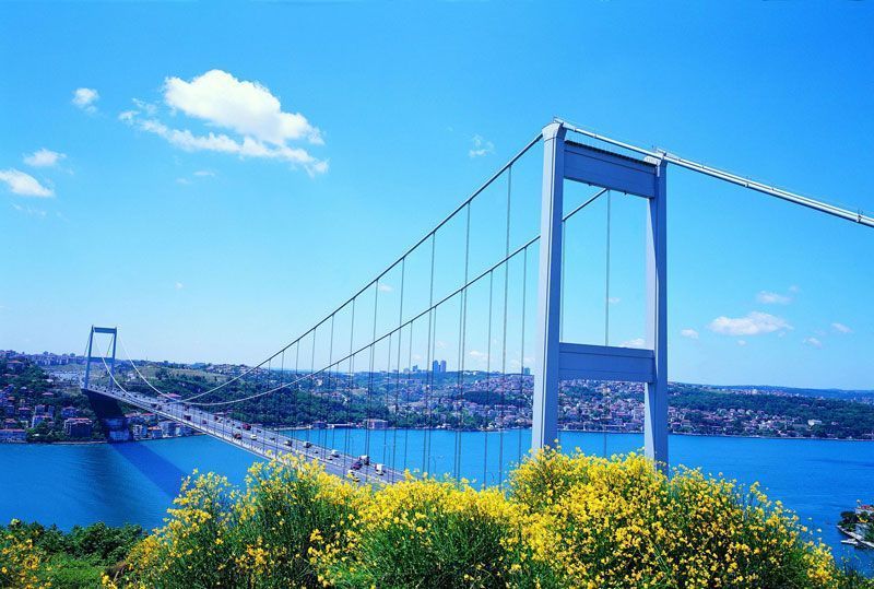 Puente sobre el estrecho del Bósforo | Foto: Turismo de Turquía