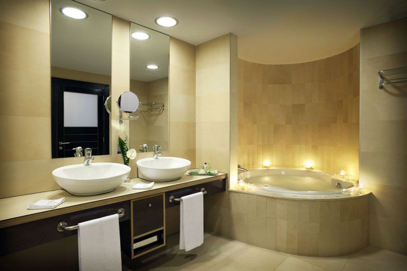 Baño de la suite del hotel Roca Nivaria, en Tenerife | Foto: Hotel Roca Nivaria