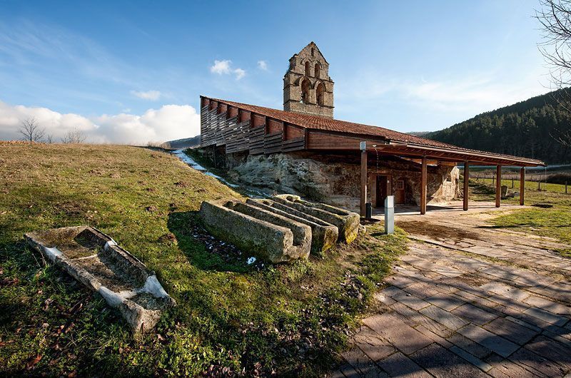 Ermita rupestre de Santa María de Valverde | Foto: Turismo de Cantabria