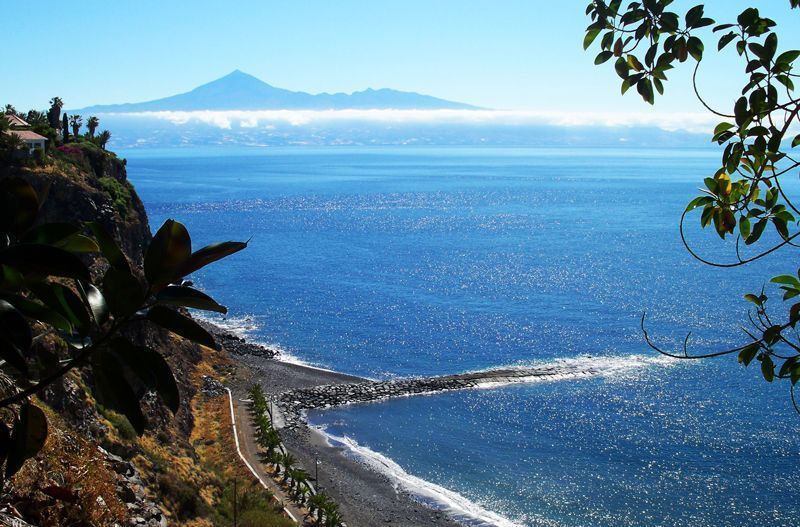 El Teide, en Tenerife, bañado por el Océano Atlántico | Foto: David Fernández