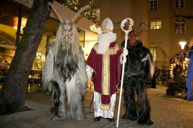 Nikolo, Krampus, Perchten