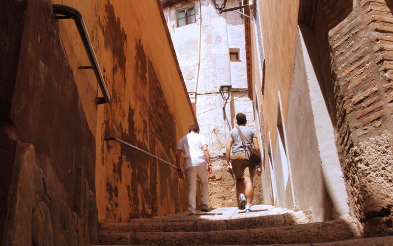 Subiendo por las calles de la judería de Tarazona | Foto: Beatriz de Lucas Luengo