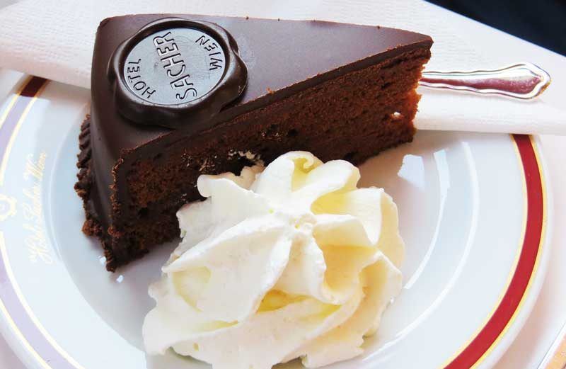 Tarta Sacher en un café de Viena | Foto: Pixabay